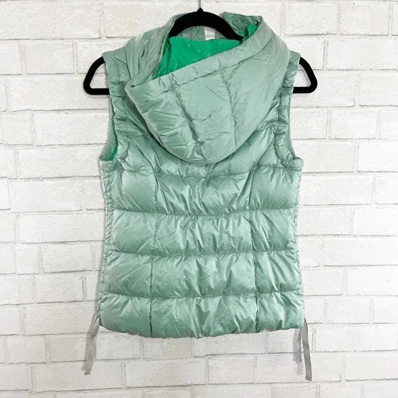 Eddie Bauer Mint Green 550 Fill Power Premium Goose Down Hooded Puffer Vest XS - Picture 2 of 5